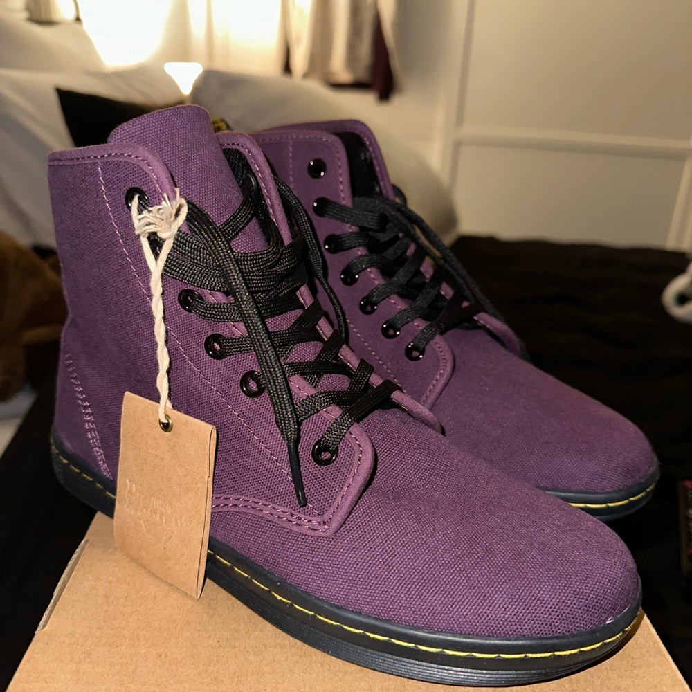 Doc Martin, canvas, purple